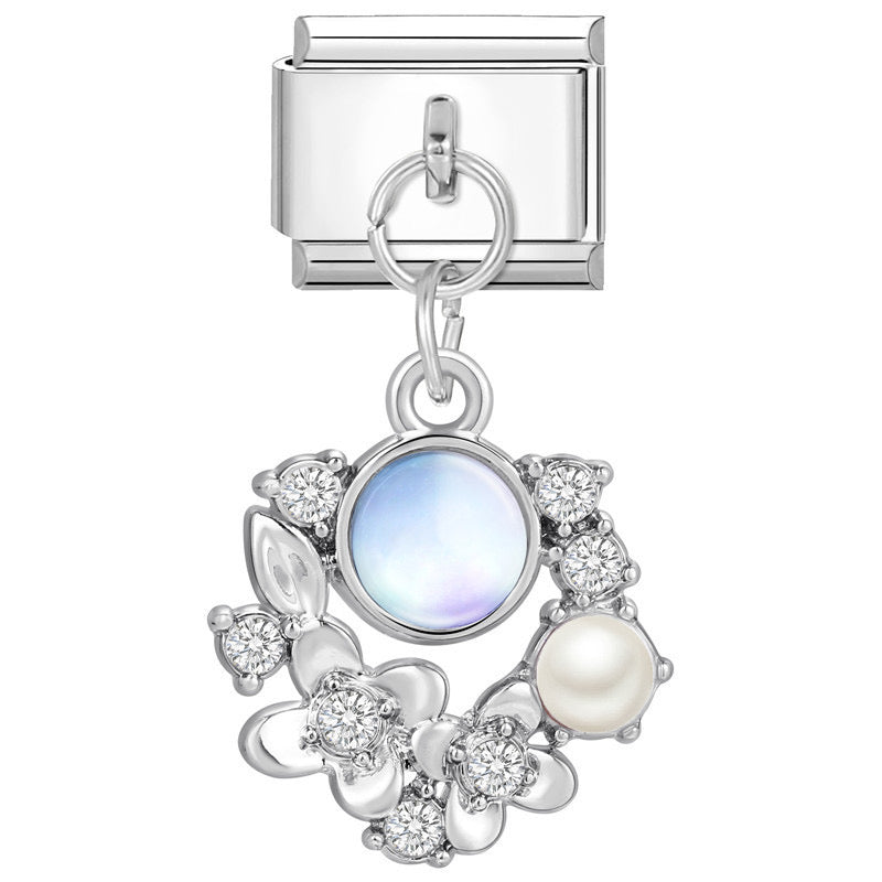 Prívesok Kruh s perlou a kvetmi