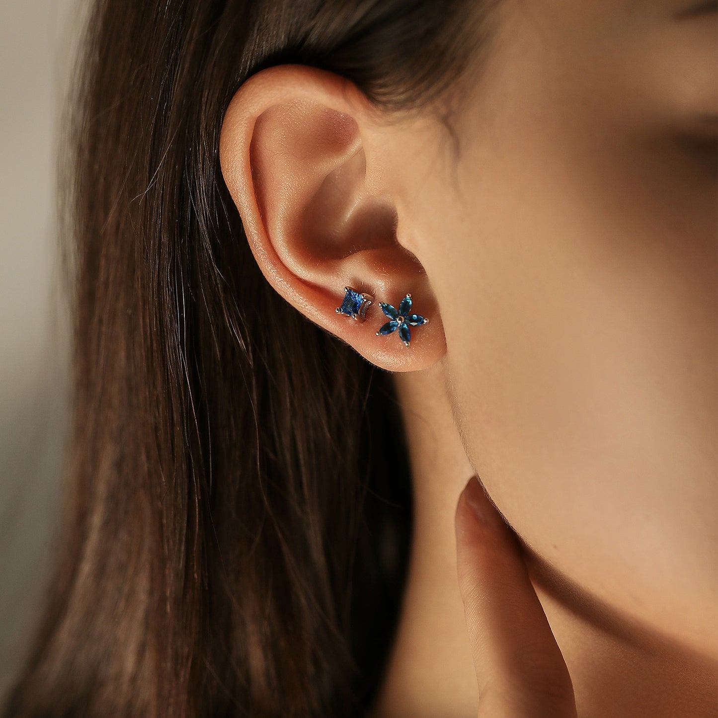 Náušnice Modrý kvet a krištáľový štvorec