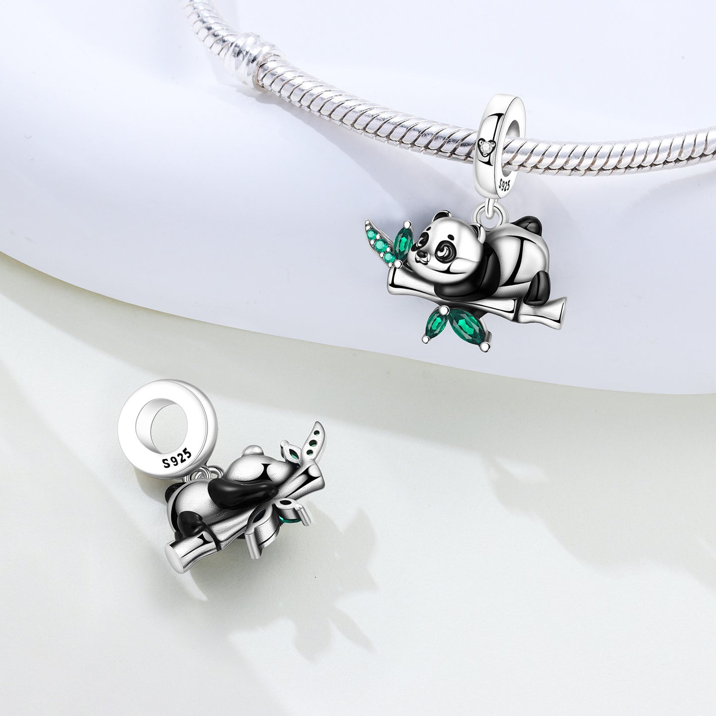 Hravá panda