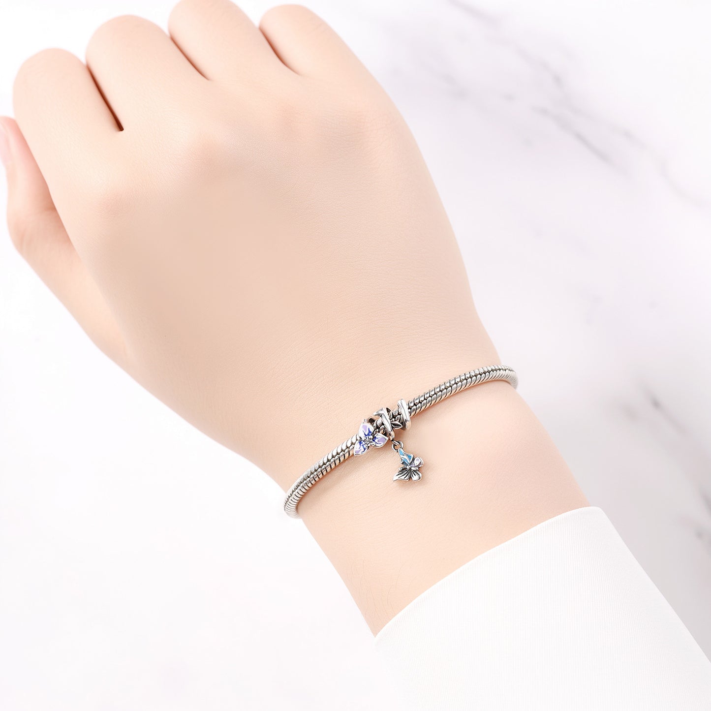 Prívesok Motýľ na kvete