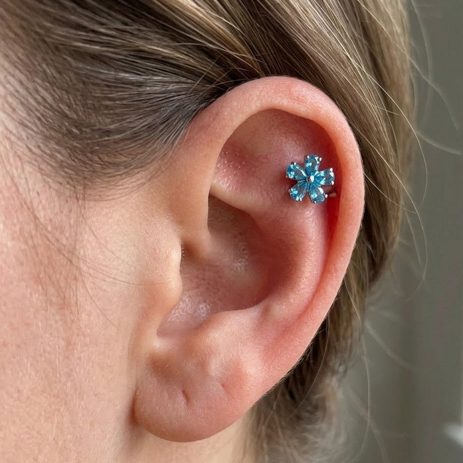 Strieborný 'Azure Bloom' Labret