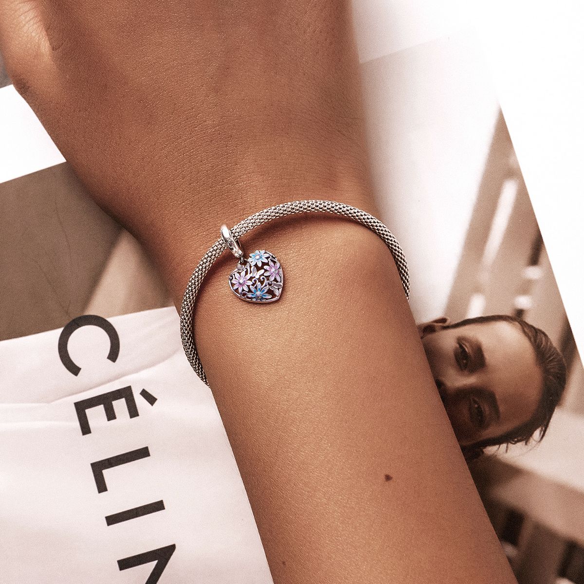 korálka Kvetinové srdce